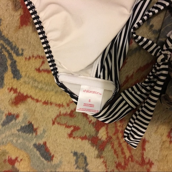 Bikini set with 2 bottoms - Picture 8 of 8